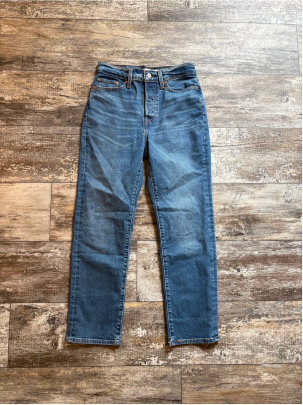 Levi’s Wedgie Straight Jeans 28 Medium Wash High Rise Button Fly Classic Denim